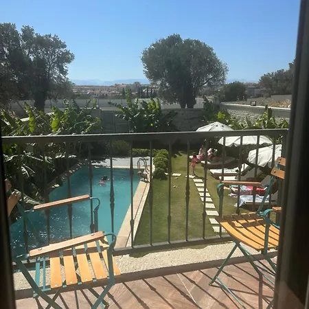 Elia Alacati Hotel *