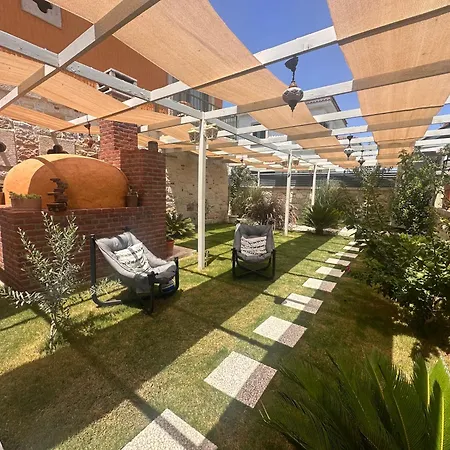 Elia Alacati Hotel *