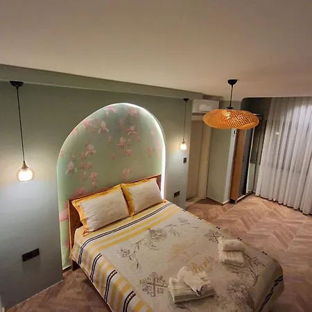 Elia Alacati Hotel *