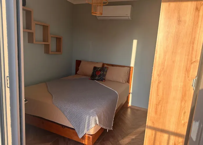 Elia Alacati Çeşme